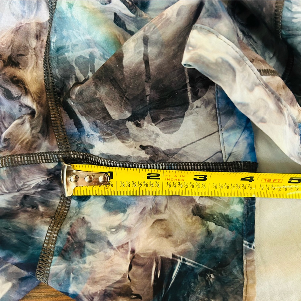 Lululemon Tracker Short 4” Size 0 Multi-Colored B… - image 7